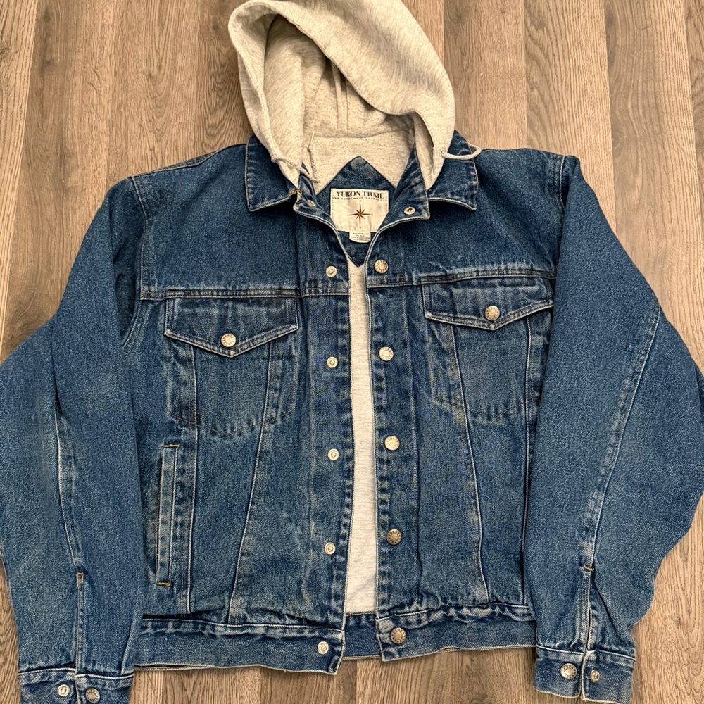 Vintage Yukon Trail Hooded Denim 90s oversized trucker jacket Medium streetwear